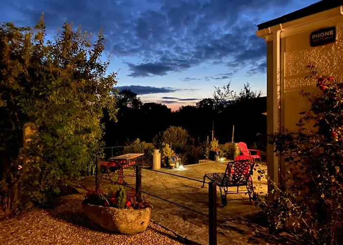 Grove At The Дом отдыха *